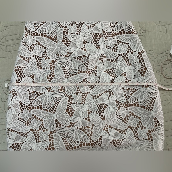 NWOT Elliatt Verona Dress XS 3D Butterfly Lace White Nude Lining - Picture 12 of 13